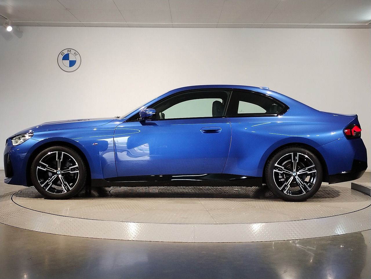 G42 220i Coupe