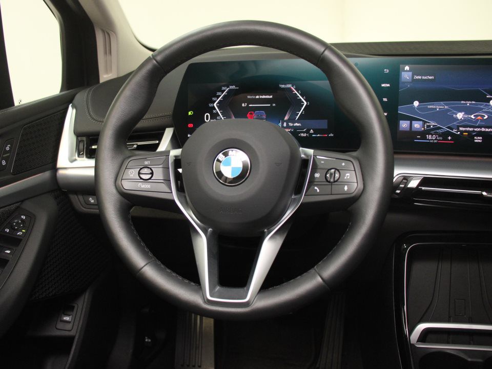 BMW 218