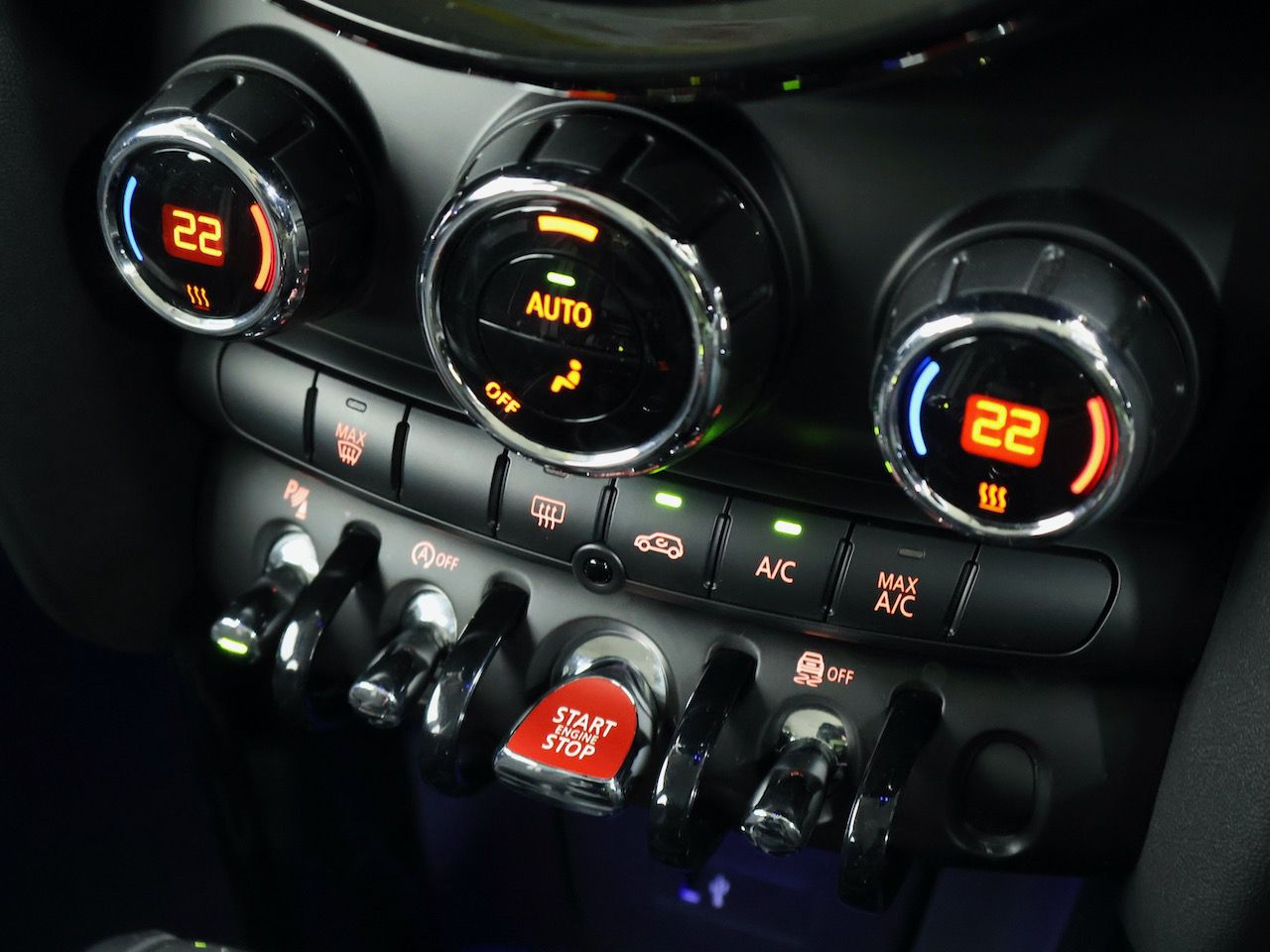 F55 COOPER S D(AT)