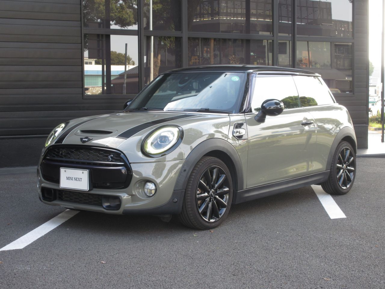 THE NEW MINI COOPER S 3 DOOR.