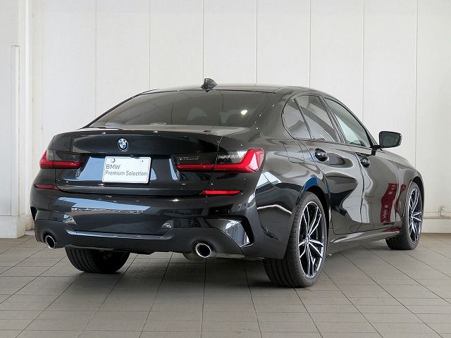 G20 320d xDrive RHD Saloon