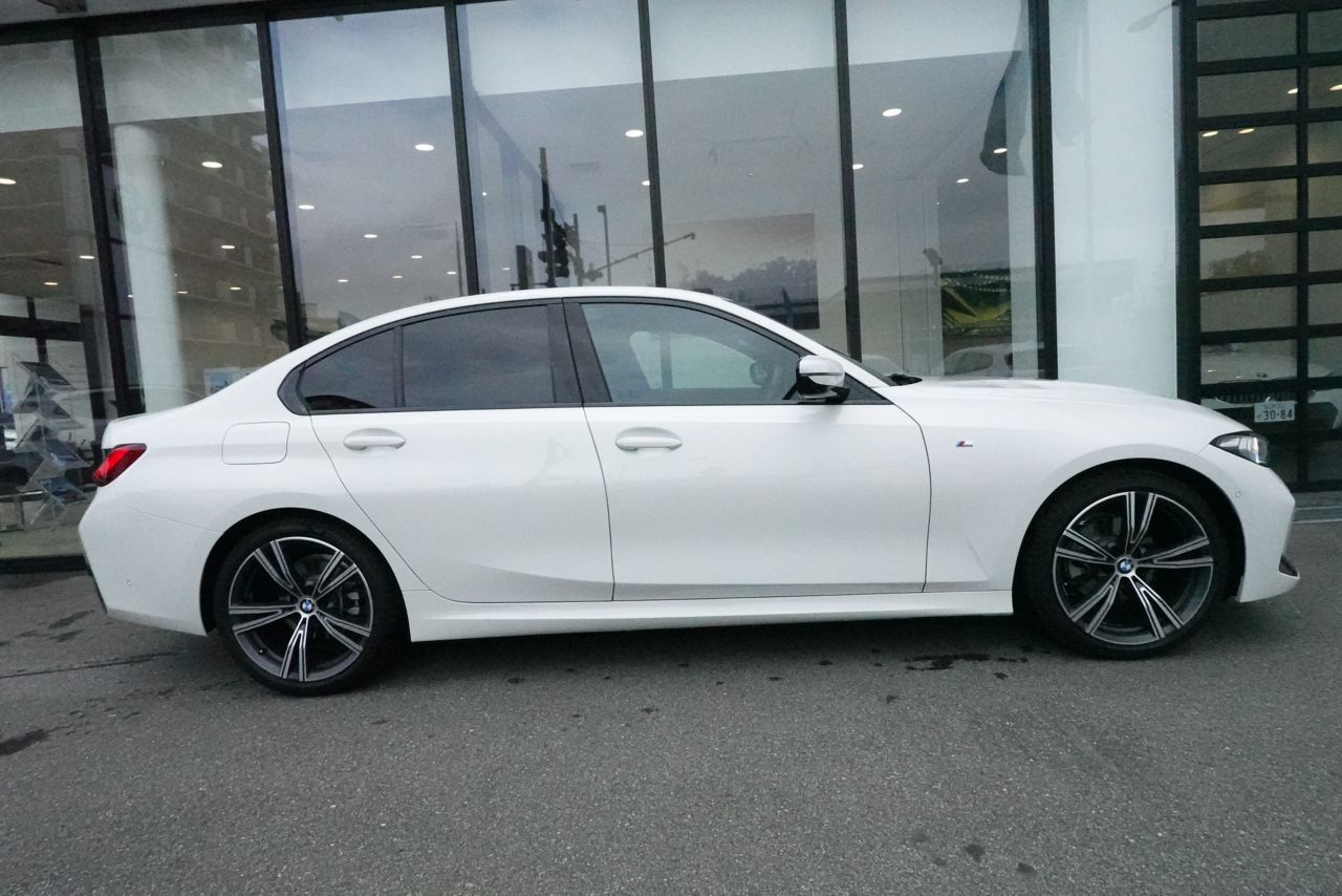 320d xDrive Berline RHD