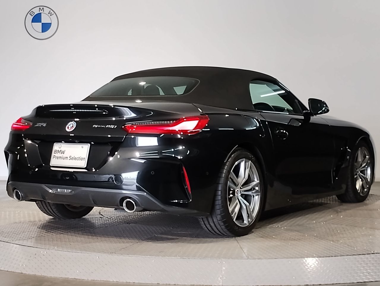 G29 z4 sDrive20i RHD