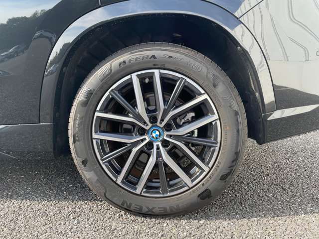 U11 iX1 xDrive30