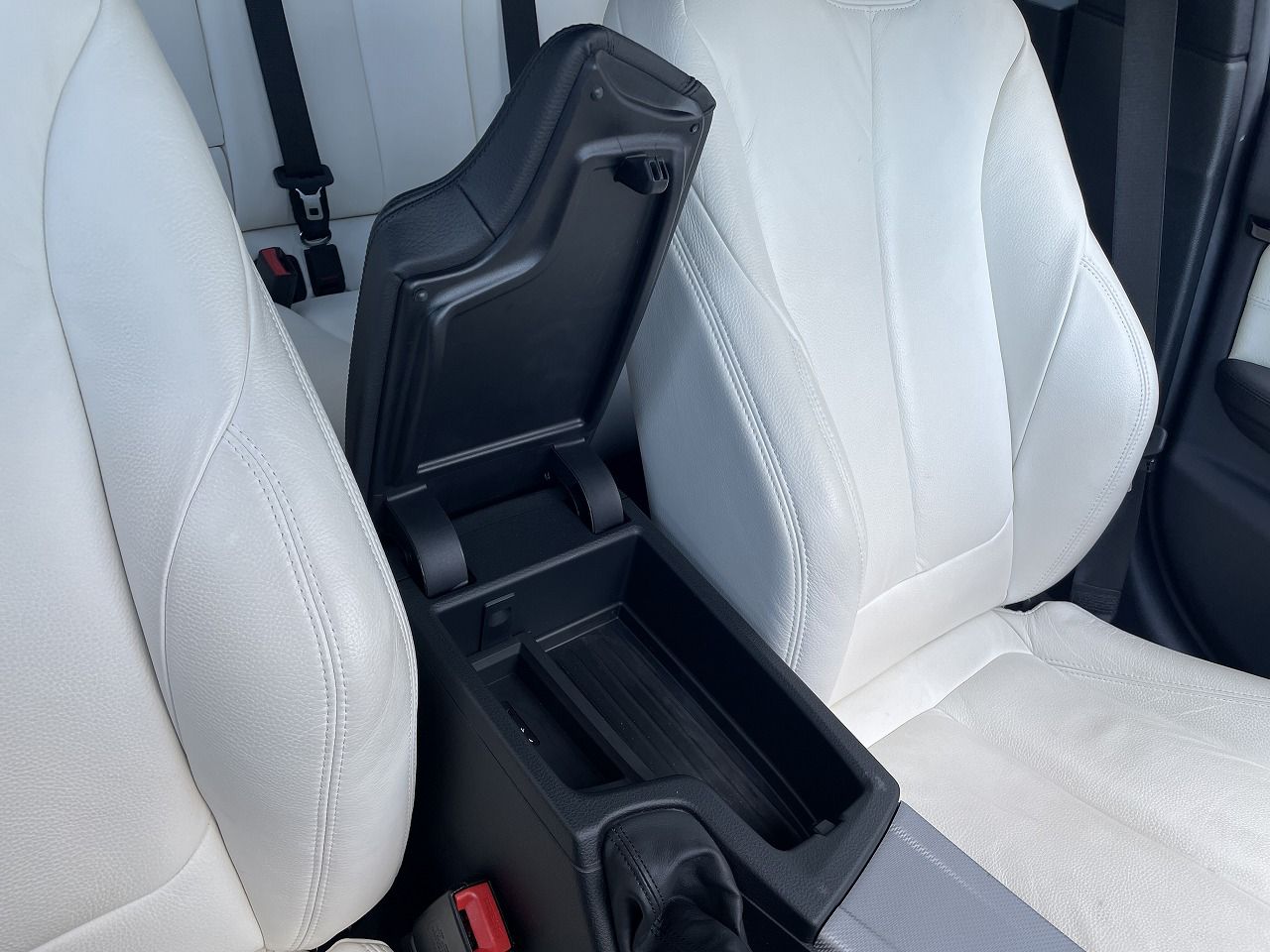 330E IPERFORMANCE SEDAN RHD
