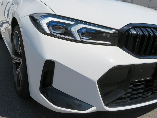 320d xDrive Berline RHD