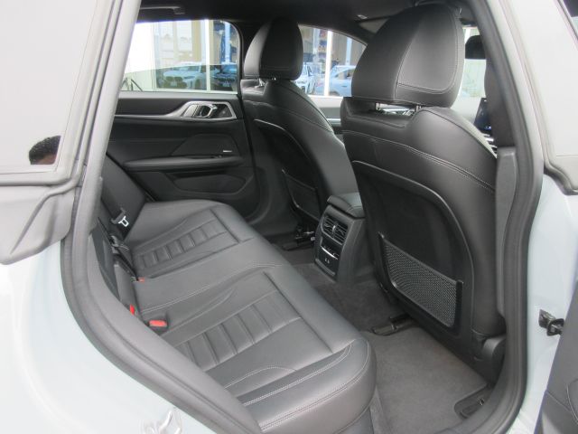 G26 i4 eDrive40 RHD
