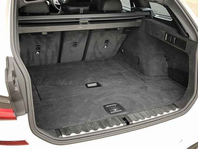 G21 320i RHD