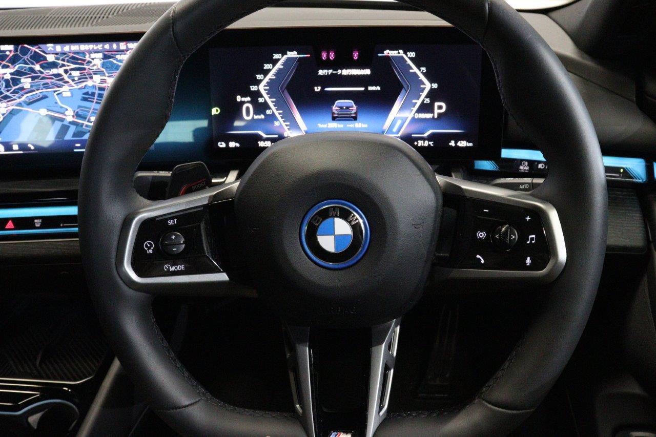 BMW i5 eDrive40 M Sport RHD