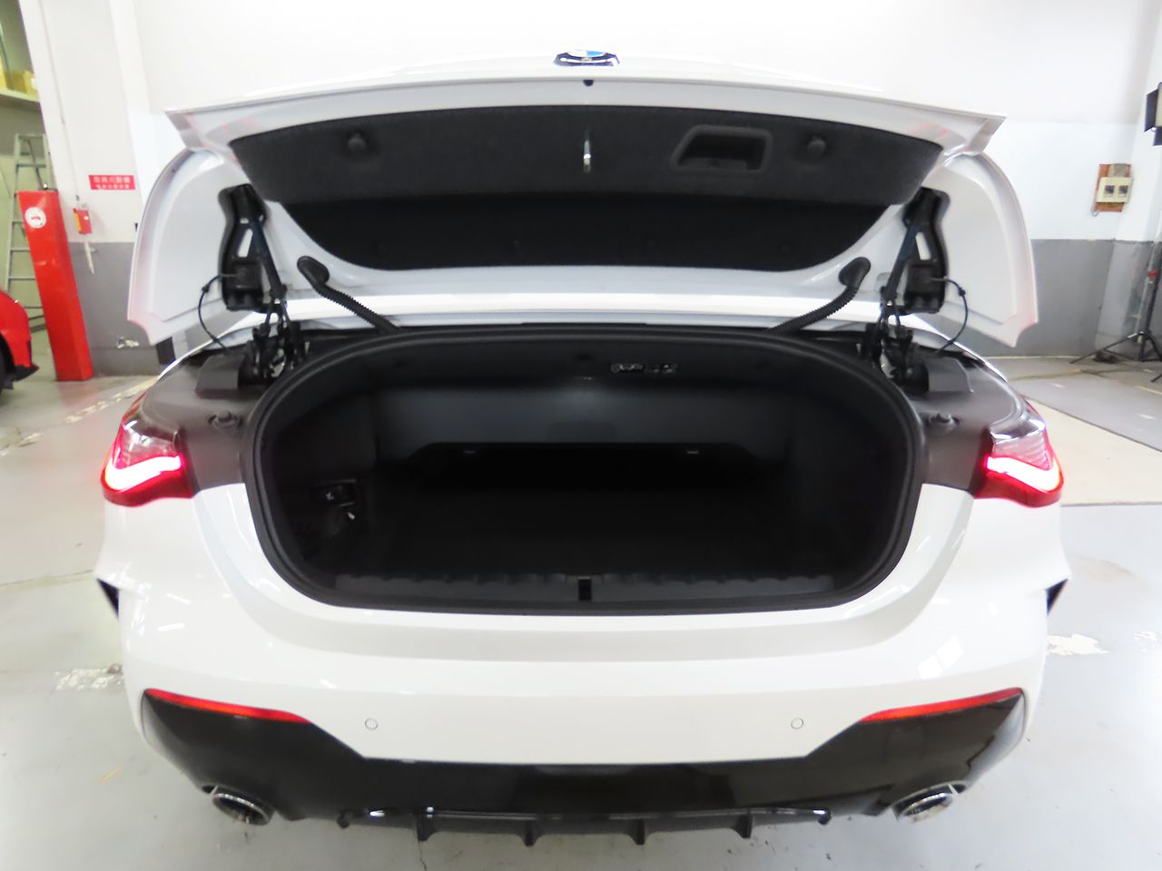 G** 4**i C********** B** 2**i RHD