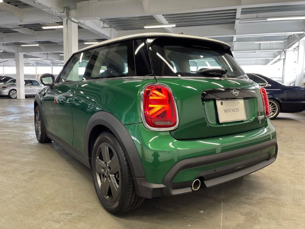 MINI Cooper F56 RHD