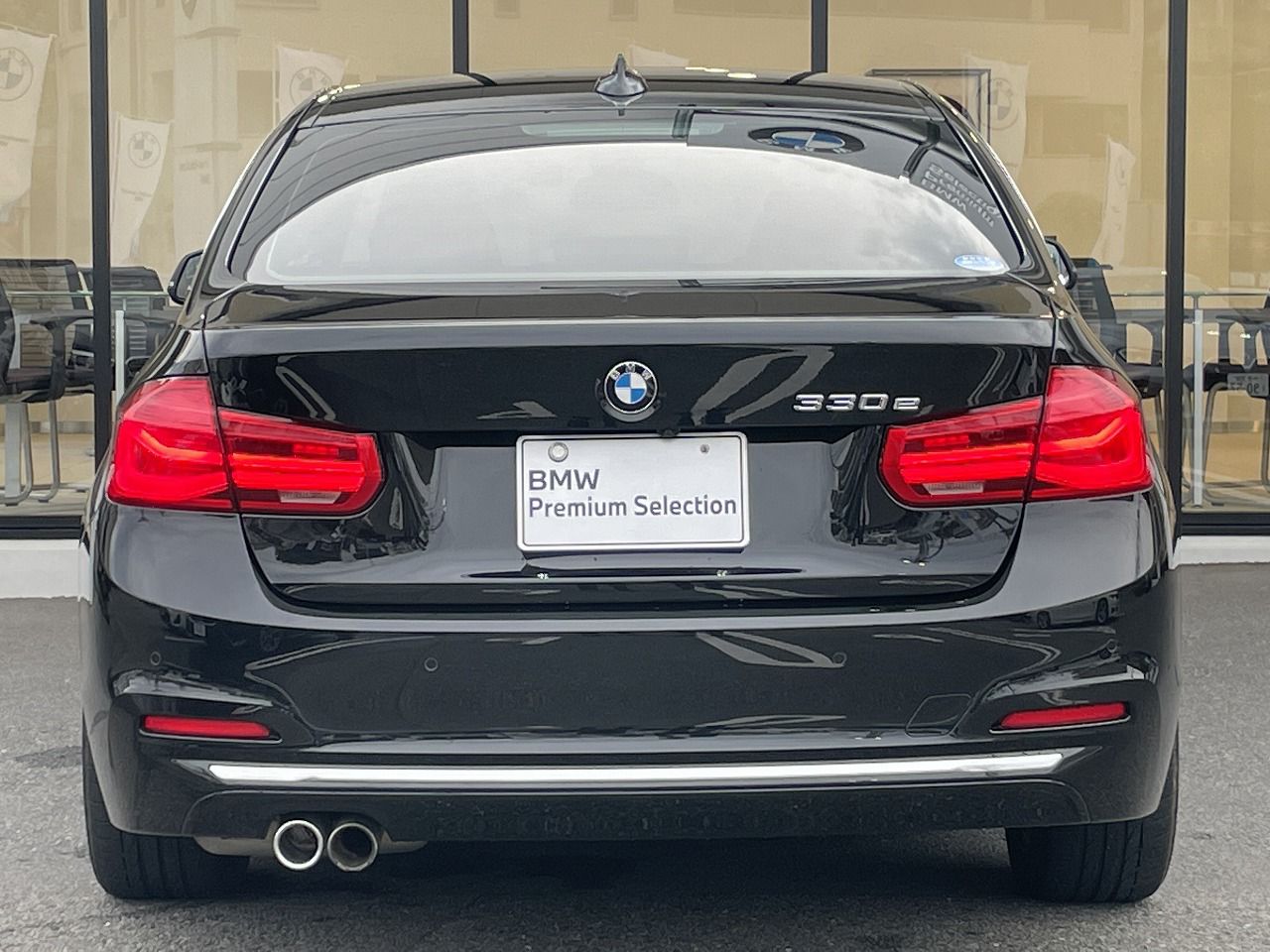 330E IPERFORMANCE SEDAN RHD