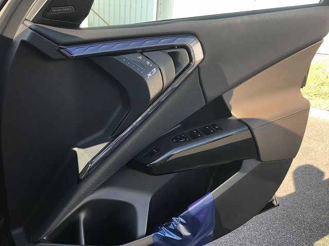 X3 M50 US
