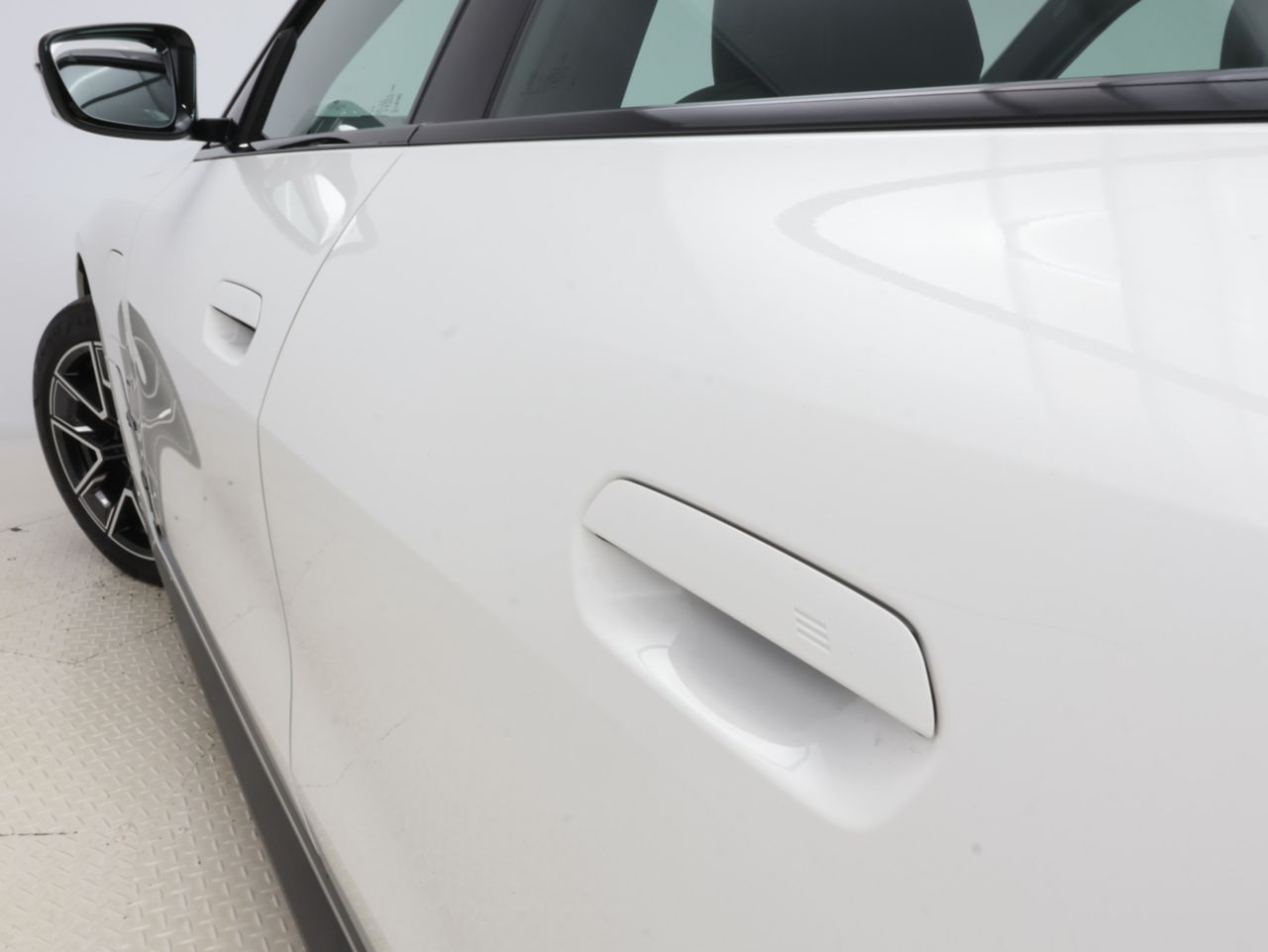 G26 i4 eDrive40 RHD