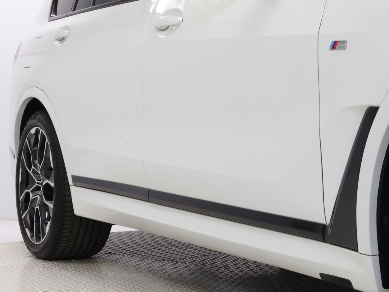 X7 xDrive40d RHD US