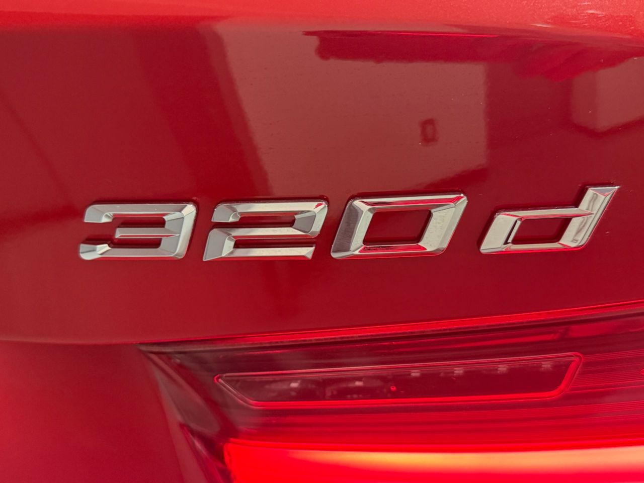 320d xDrive Berline RHD