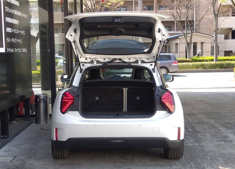 J01 MINI Cooper SE