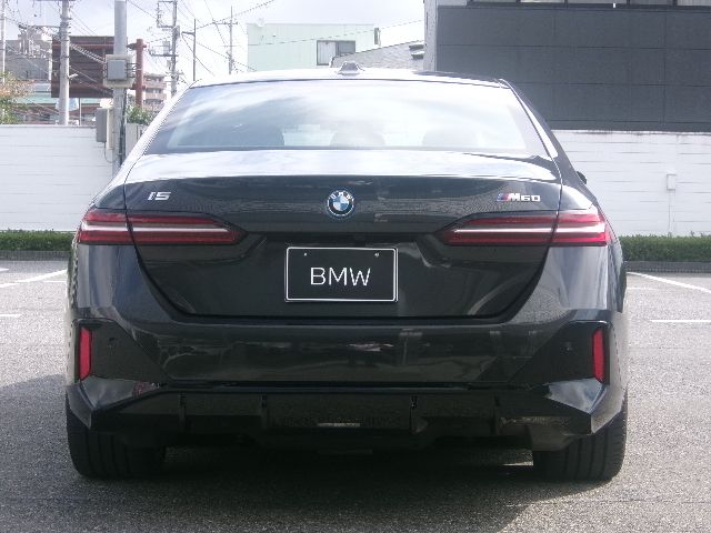 BMW i5 M60 xDrive Sedan RHD