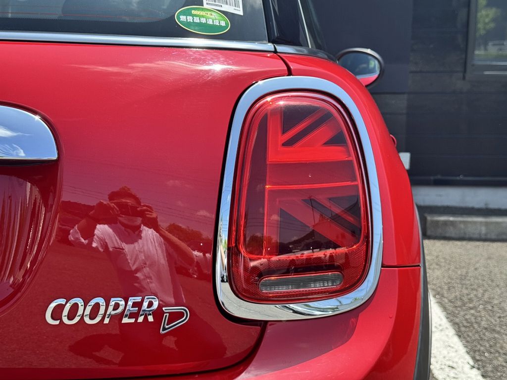 F56 COOPER D (AT)