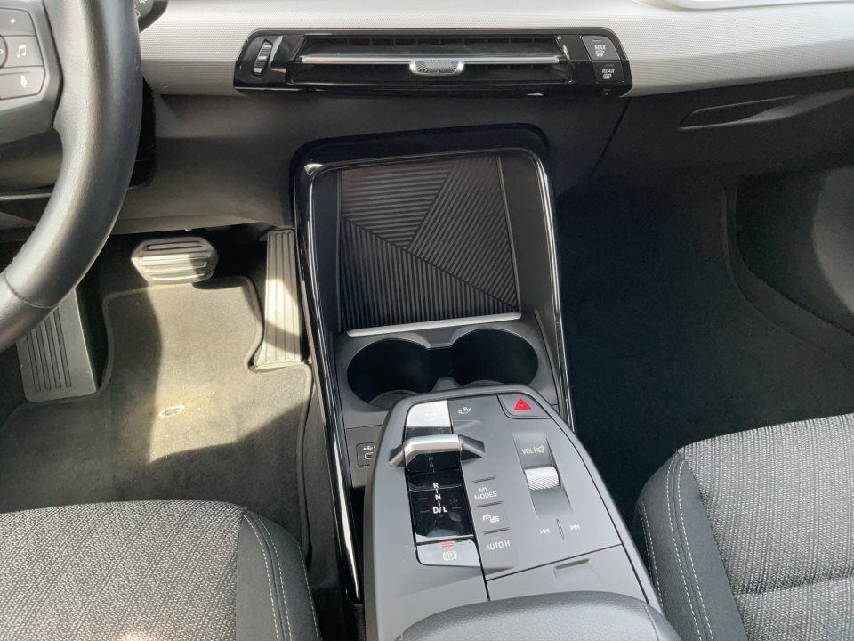 BMW 218