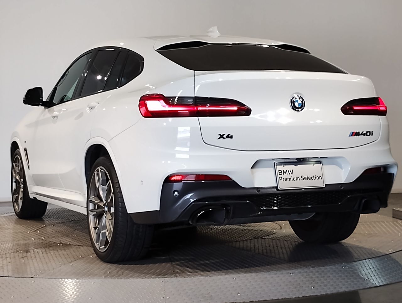 X4 M40i RHD