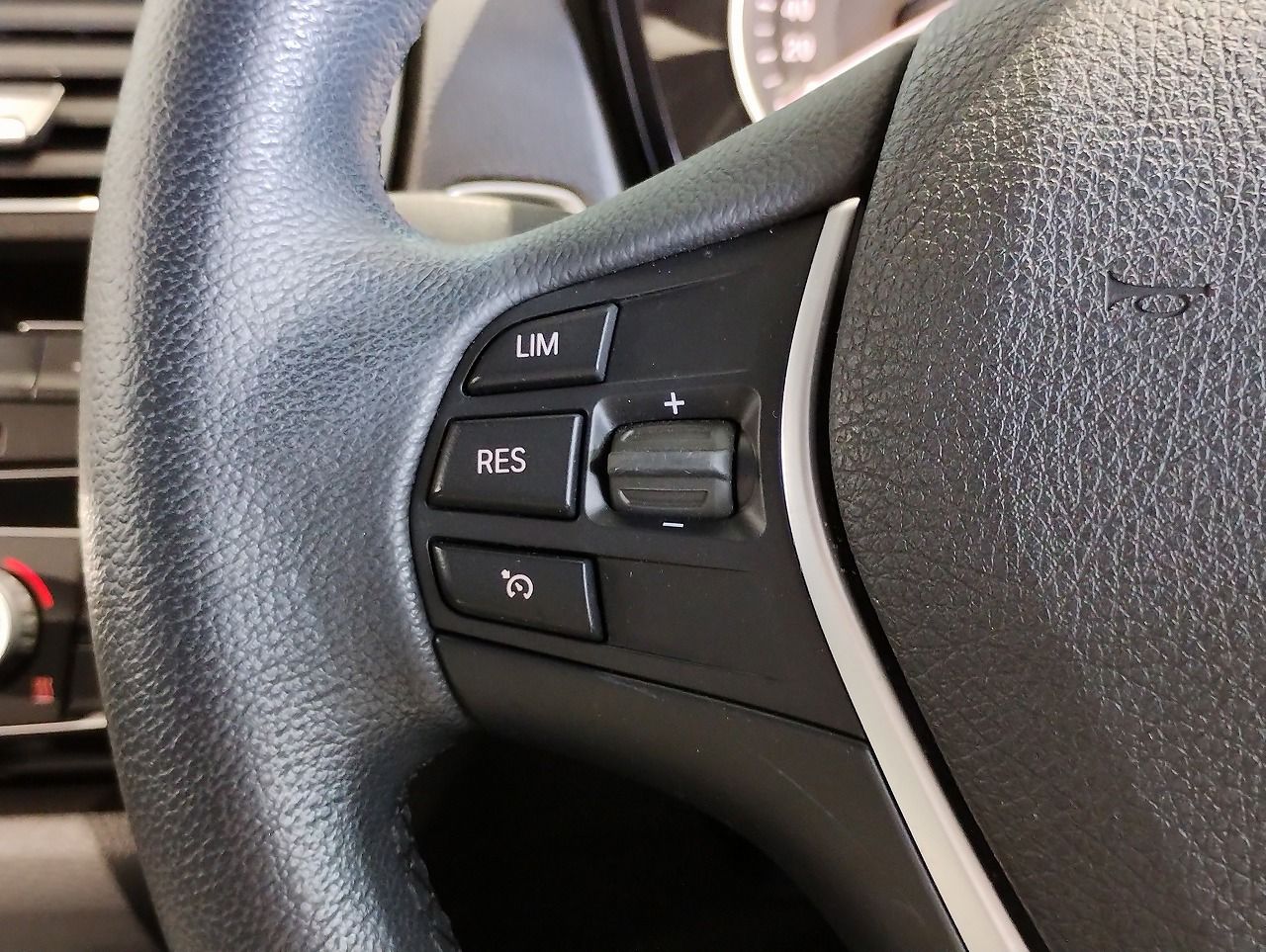 118 5DOOR RHD
