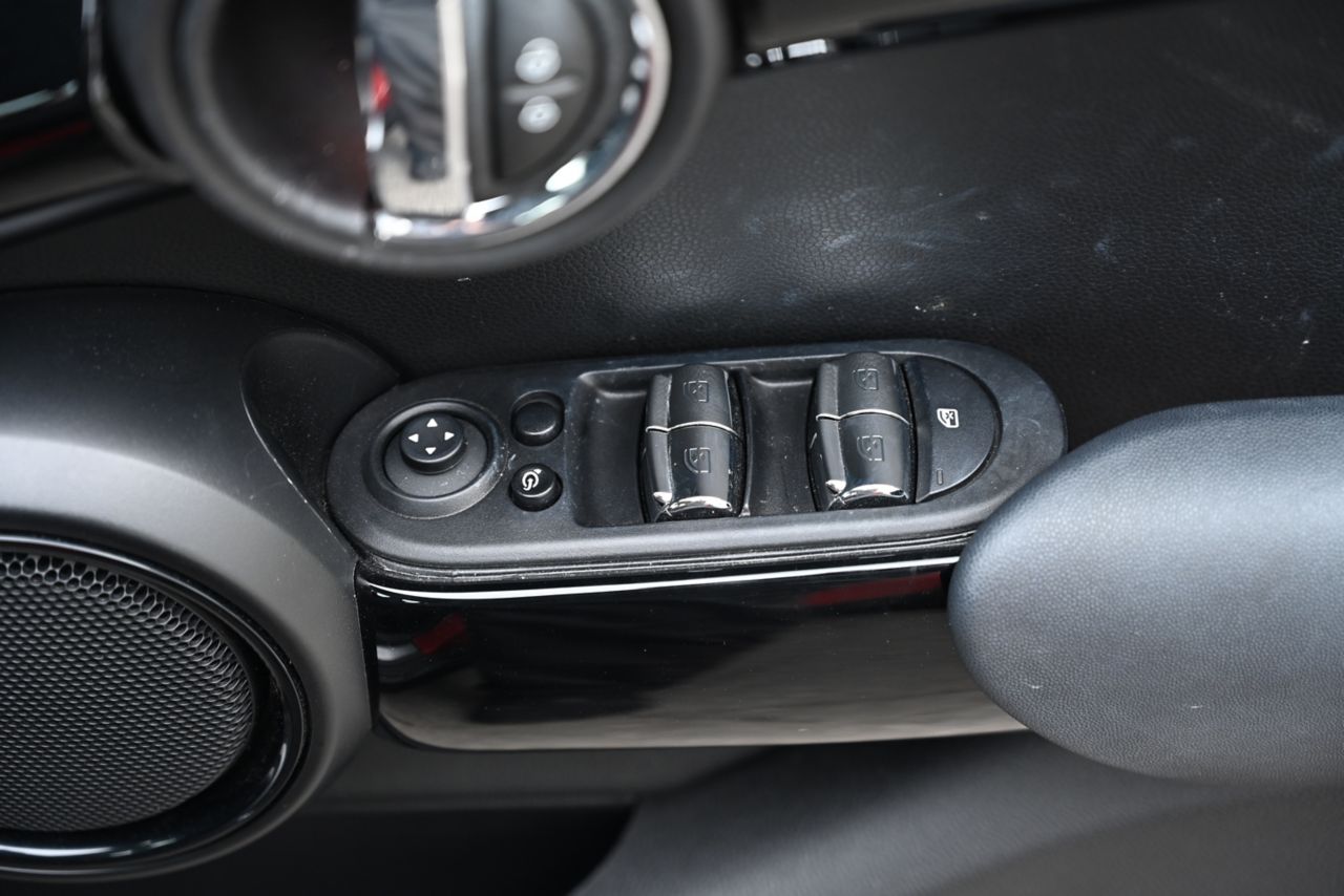 F55 MINI Cooper 5-Door Hatch LCI