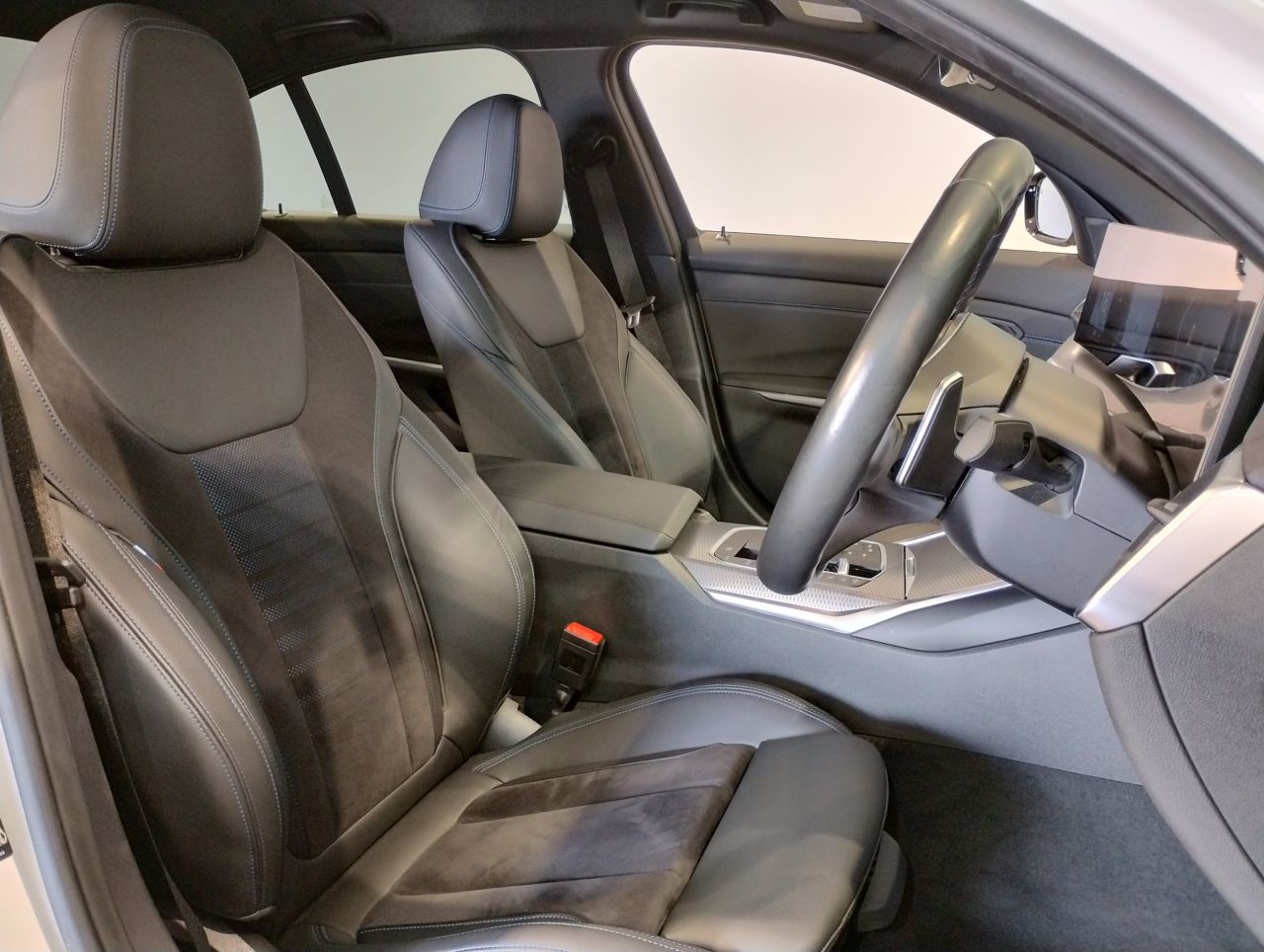 G20 320i Saloon LCI RHD MX