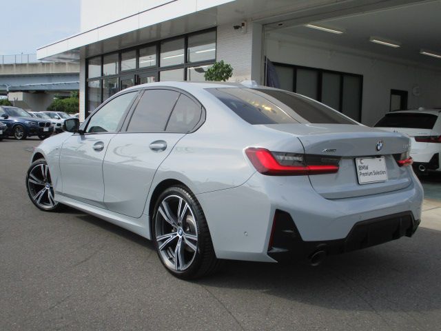 320d xDrive Berline RHD