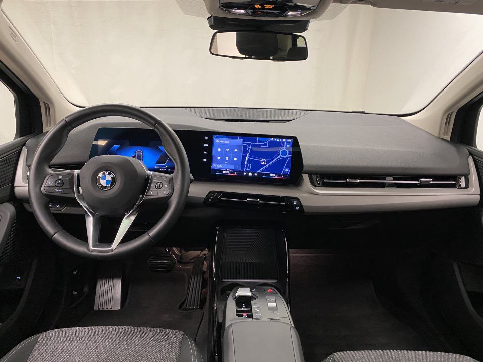 BMW 218