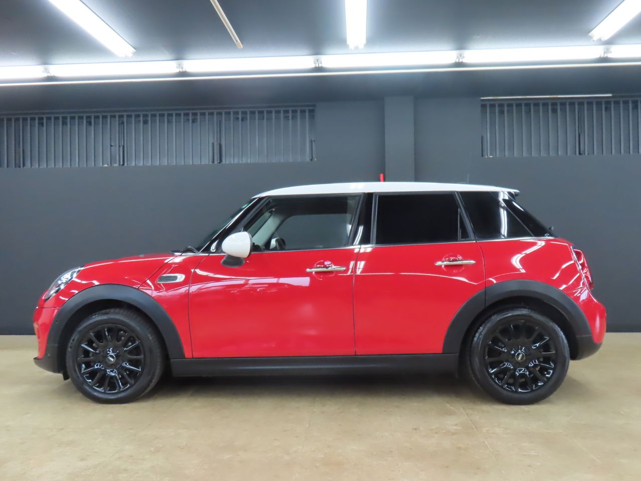F56 COOPER S D(AT)