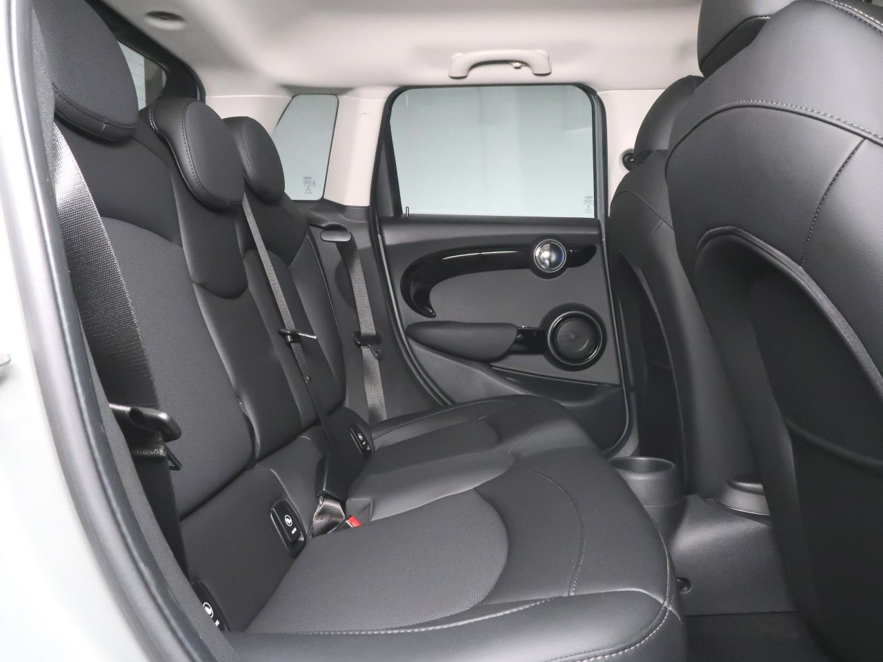 MINI F55 Cooper D 5dr Hatch LCI