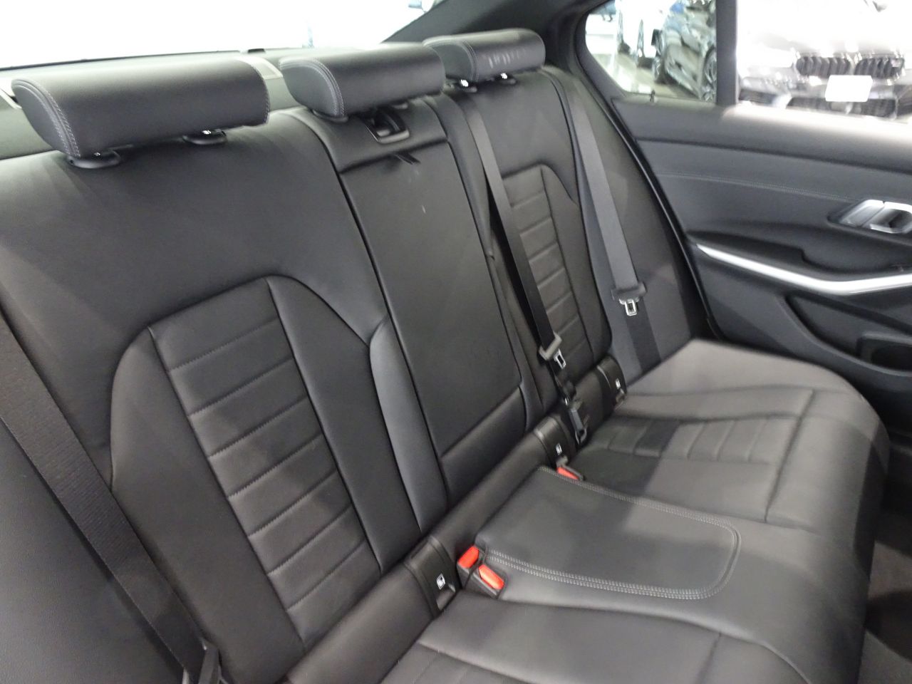 320d xDrive Berline RHD