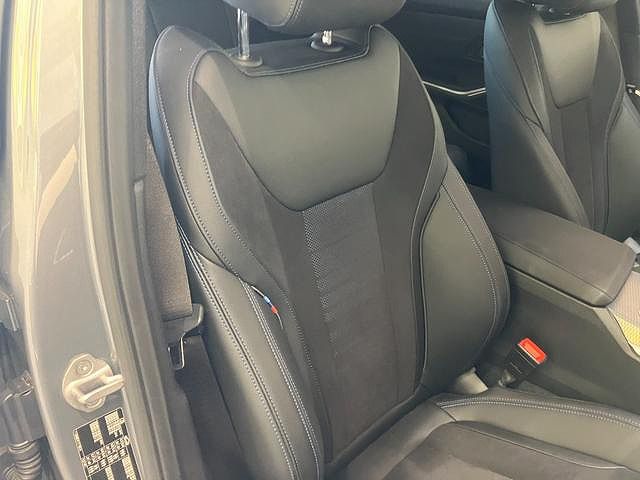 320d xDrive Berline RHD