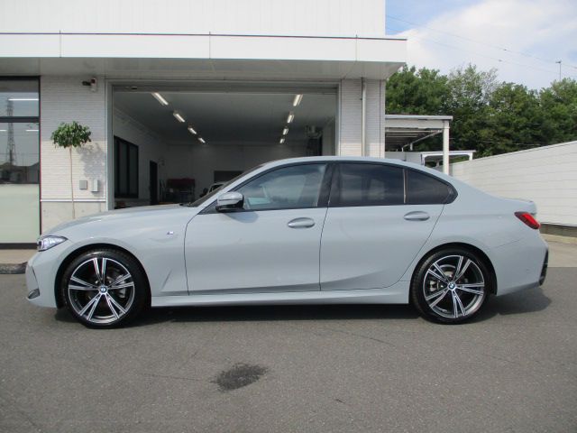 320d xDrive Berline RHD