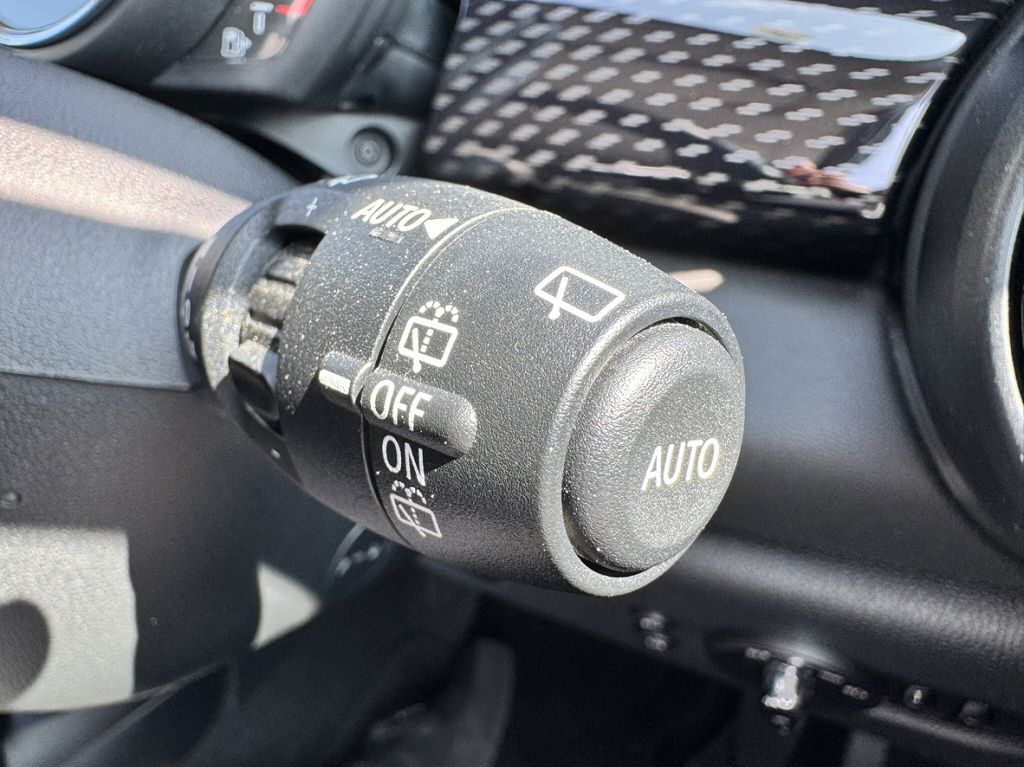 F55 COOPER S D(AT)