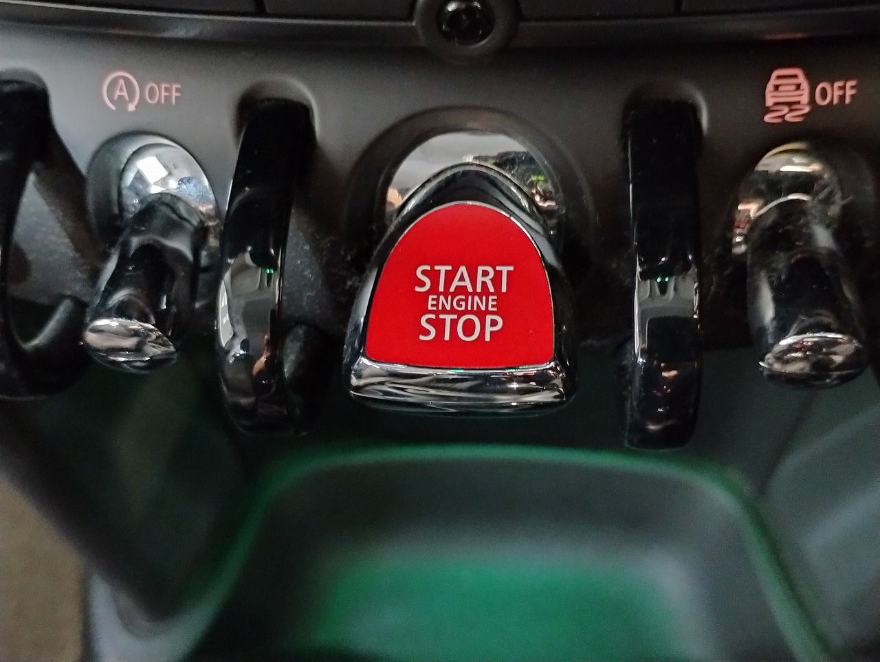 F55 COOPER D (AT)
