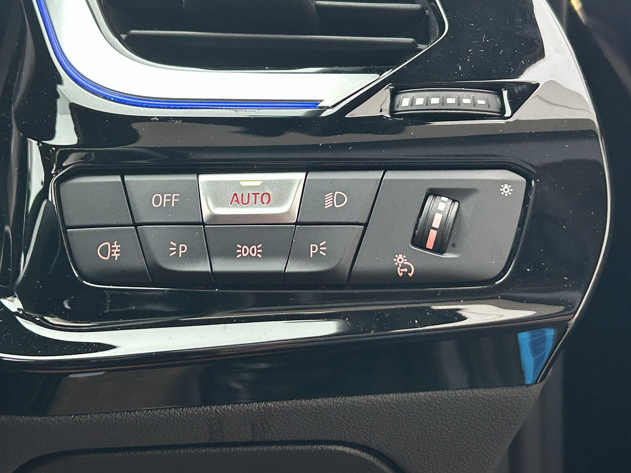 G29 z4 sDrive20i RHD