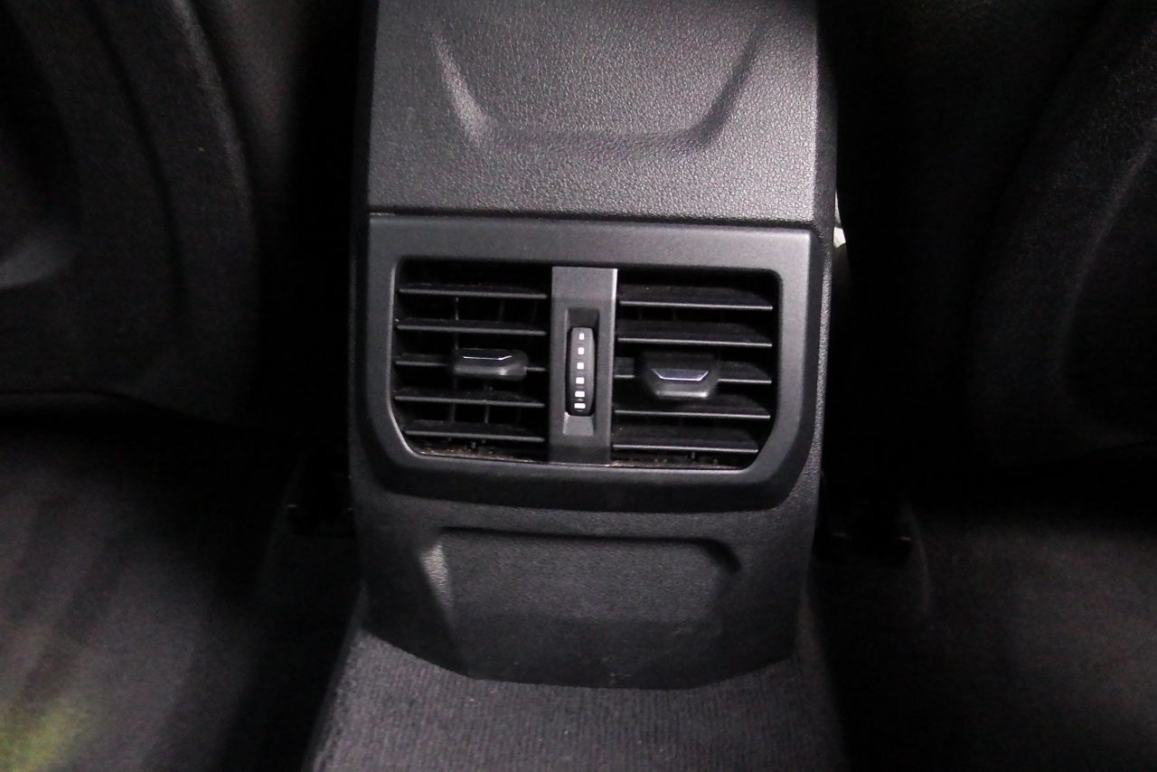 F40 118d Sports Hatch 5-door B47 2.0d