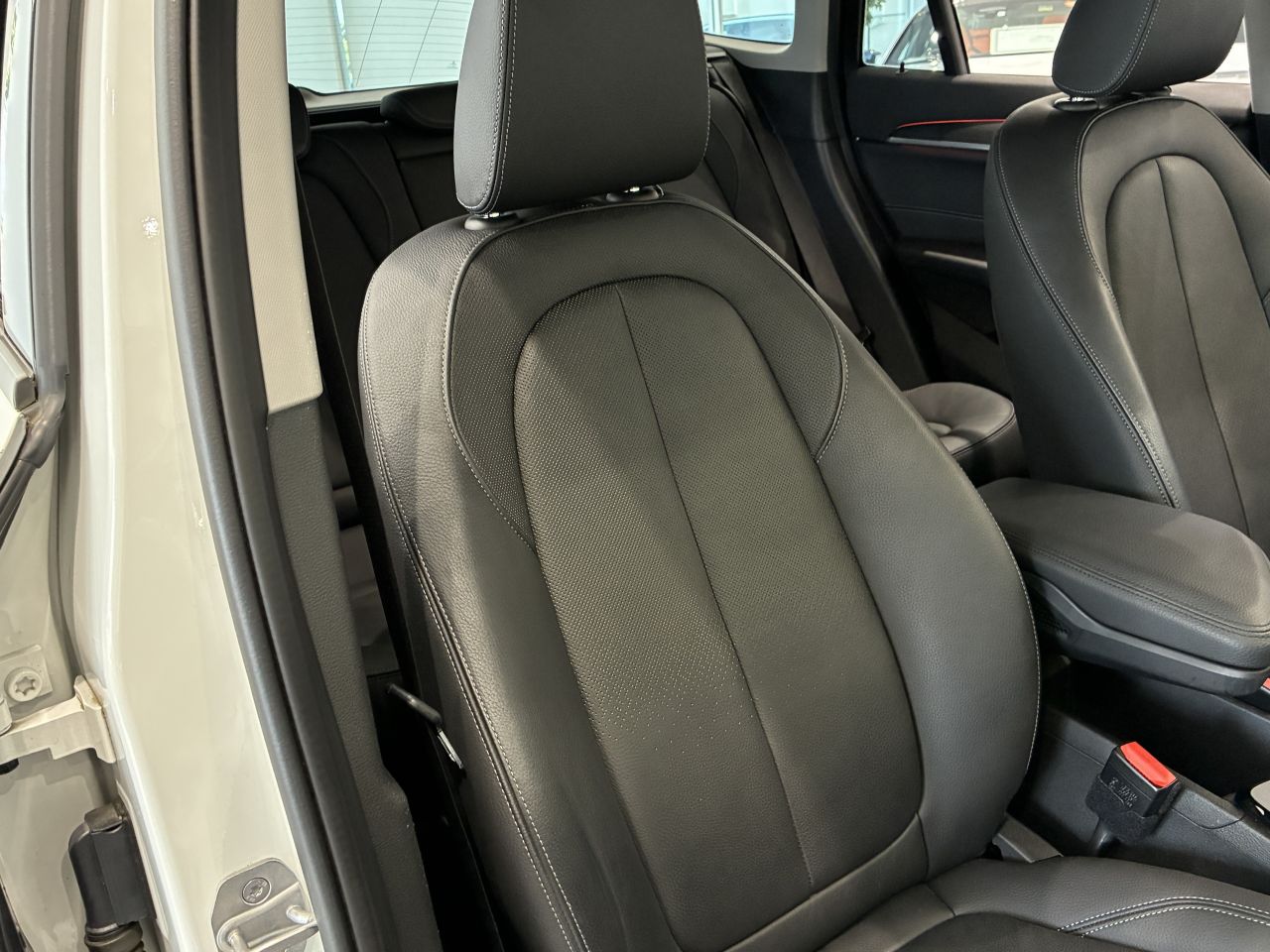 X1 sDrive18i RHD