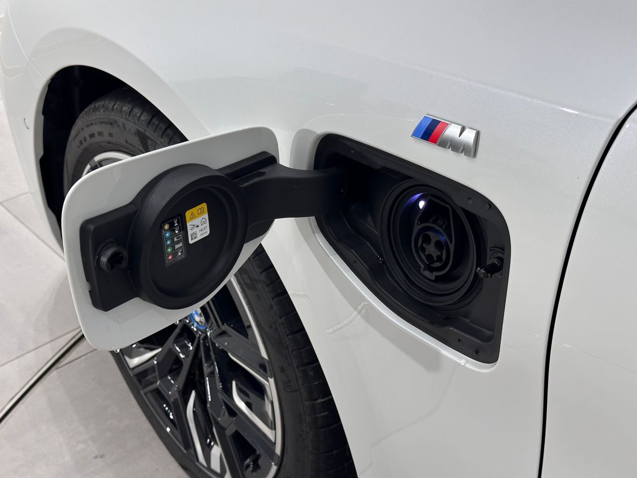 BMW i5 M60 xDrive Sedan RHD