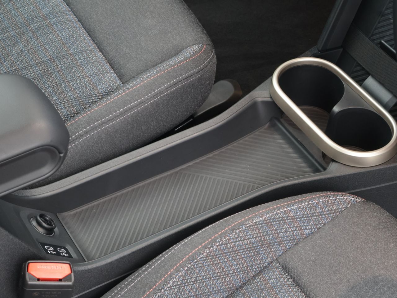 F66 MINI Cooper C 3Dr