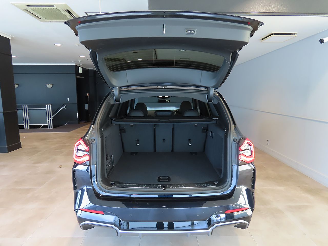G08 iX3 BEV RHD