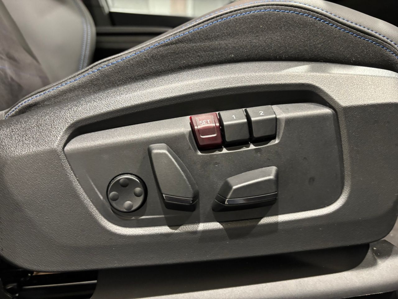X2 M35i xDrive RHD