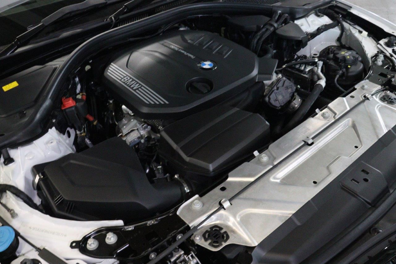320d xDrive Berline RHD