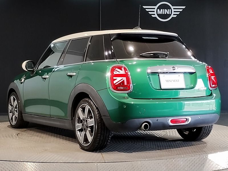 F55 MINI Cooper 5-Door Hatch LCI