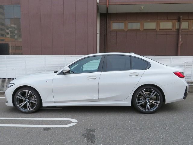 320d xDrive Berline RHD
