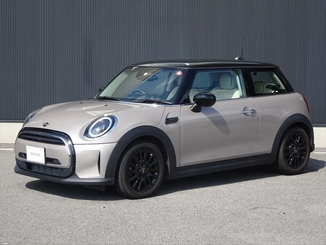 THE NEW MINI COOPER 3 DOOR.