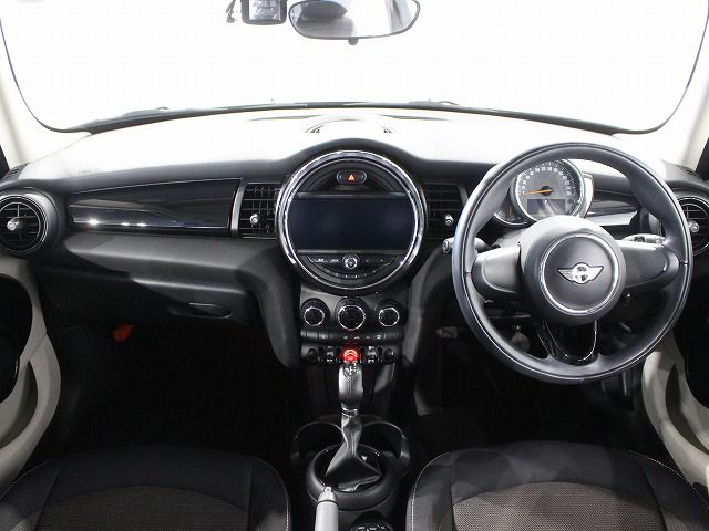 F55 COOPER D (AT)