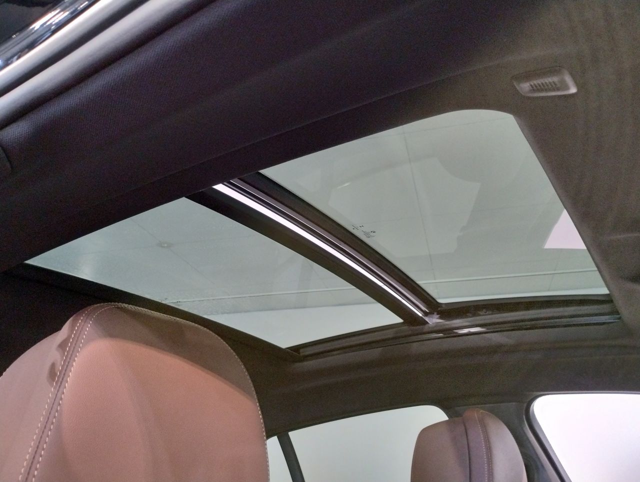 X6 M60i xDrive RHD